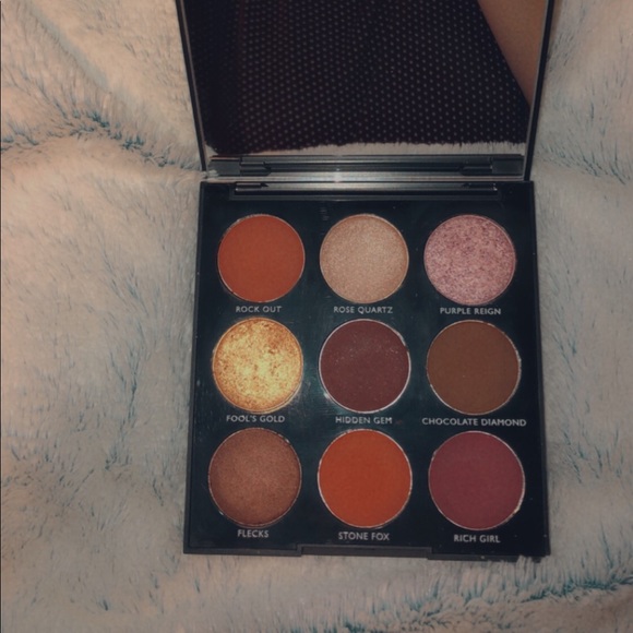 morphe 9 pan palette in jewel crew - Picture 2 of 3